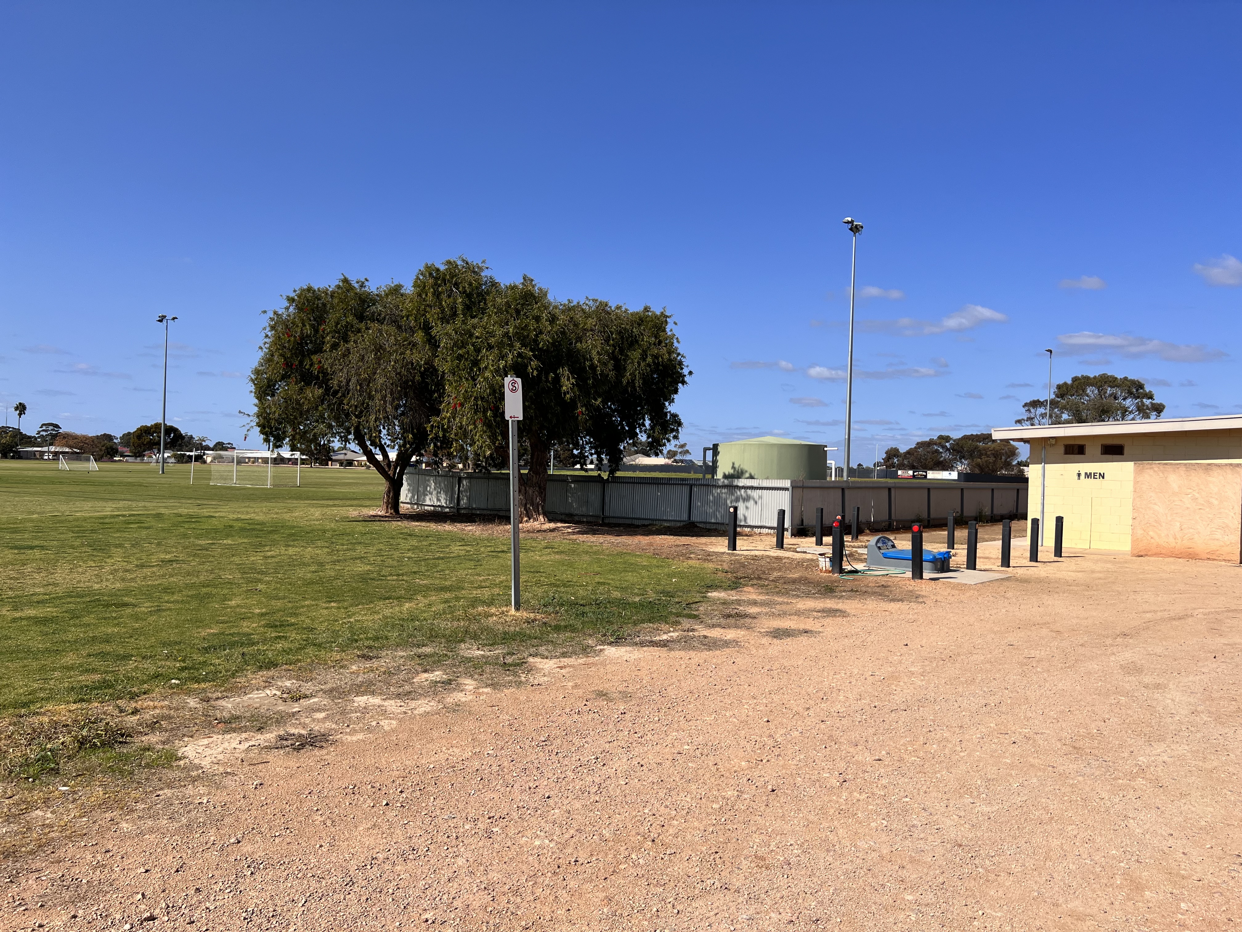 Barmera Bruce Oval RV Park - Chemical Toilet Dump and Public Toilets