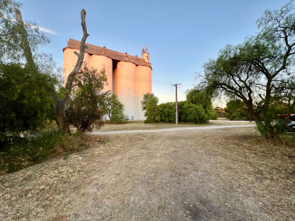 Lake Indawarra - Tintintinara, South Australia
